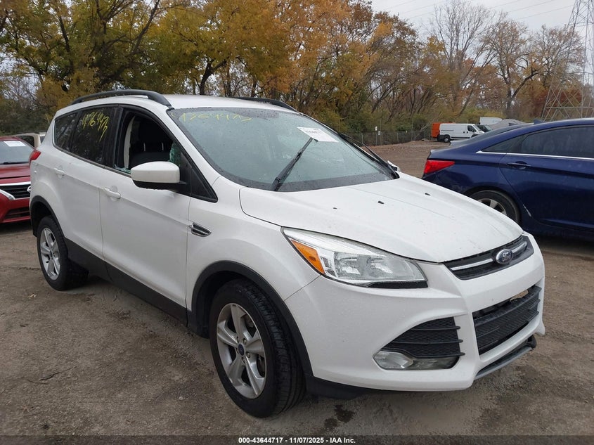 FORD ESCAPE SE