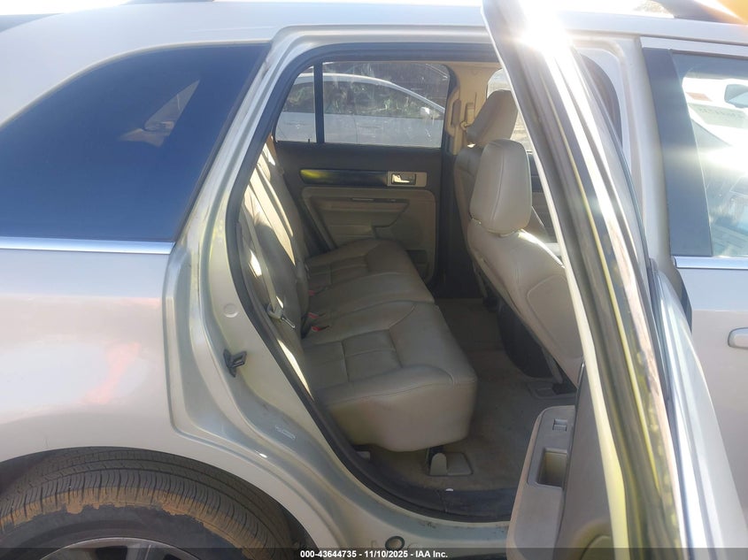 2007 Lincoln Mkx VIN: 2LMDU68C27BJ23427 Lot: 43644735