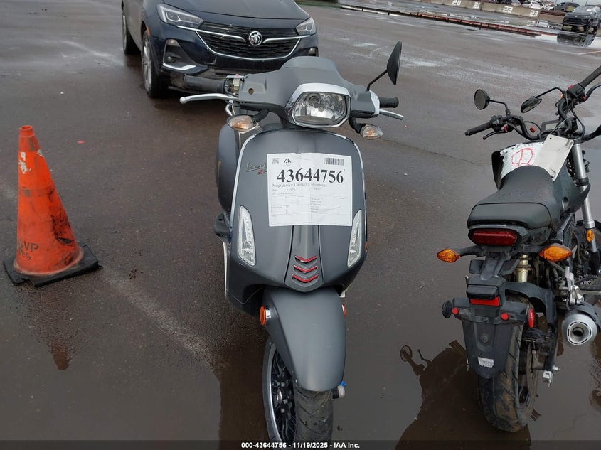 ZAPM818G0G5401254 2016 VESPA SPRINT photo no. 5