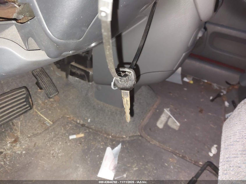 1997 Honda Cr-V Base (A4)/Base Abs (A4) VIN: JHLRD1854VC044965 Lot: 43644760