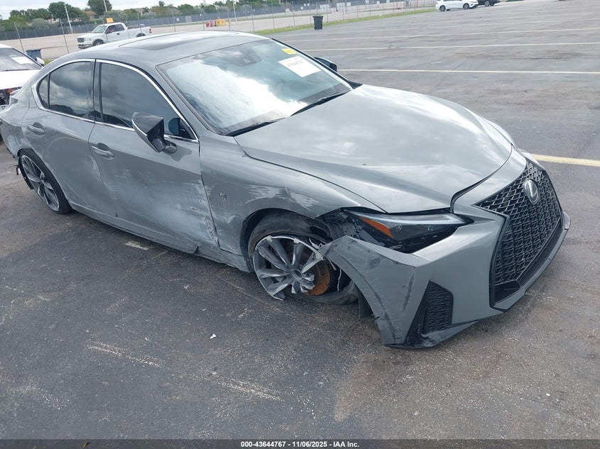 LEXUS ES 350 F SPORT DESIGN