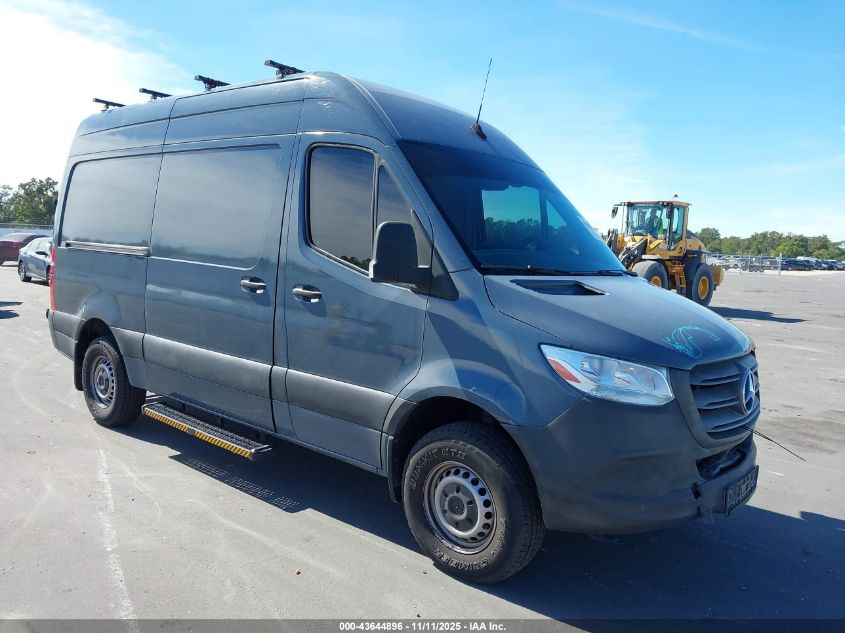 MERCEDES-BENZ SPRINTER STANDARD ROOF V6