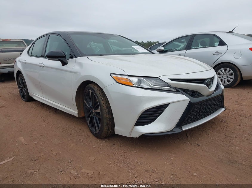 TOYOTA CAMRY XSE