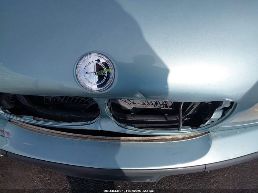 2005 BMW 325I VIN: WBAET37445NJ85037 Lot: 43644907