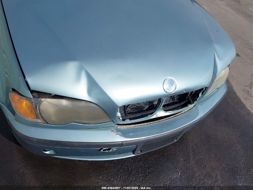 2005 BMW 325I VIN: WBAET37445NJ85037 Lot: 43644907