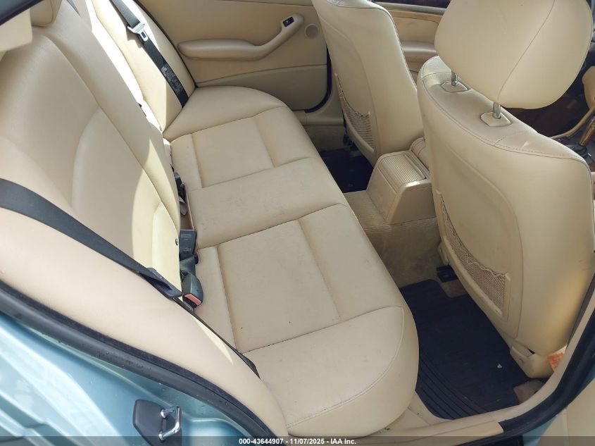 2005 BMW 325I VIN: WBAET37445NJ85037 Lot: 43644907