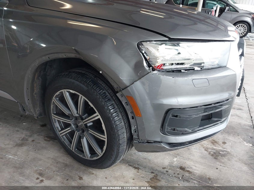 2017 Audi Q7 3.0T Premium VIN: WA1LAAF7XHD016242 Lot: 43644964