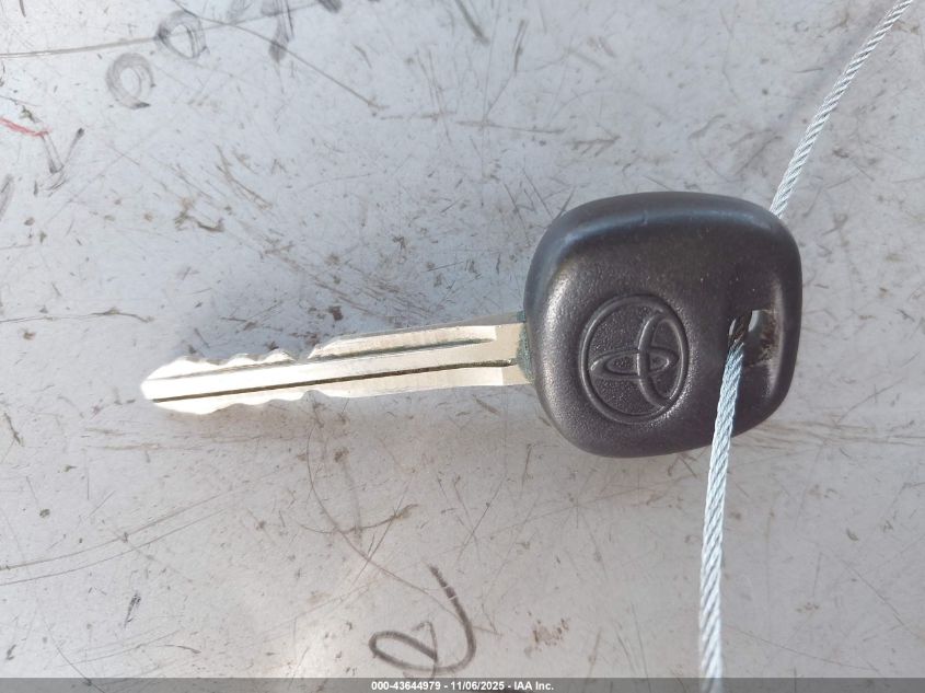 2002 Toyota Avalon Xls VIN: 4T1BF28B62U266011 Lot: 43644979