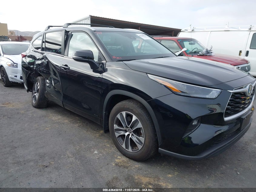 TOYOTA HIGHLANDER XLE