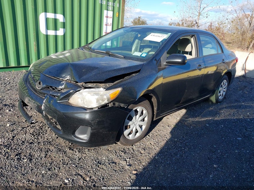 2T1BU4EE1BC687586 2011 TOYOTA COROLLA photo no. 2