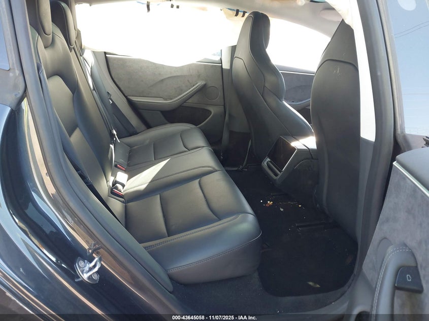 2025 Tesla Model 3 Performance VIN: 5YJ3E1ET0SF953948 Lot: 43645058