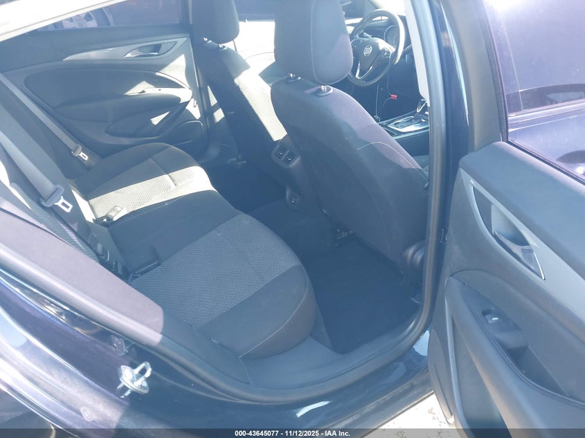 2018 BUICK REGAL SPORTBACK PREFERRED W04GL6SX9J1078477