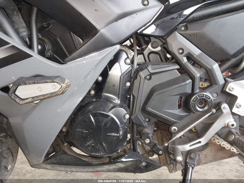 2018 Kawasaki Ex650 F VIN: JKAEXEK16JDA24749 Lot: 43645100