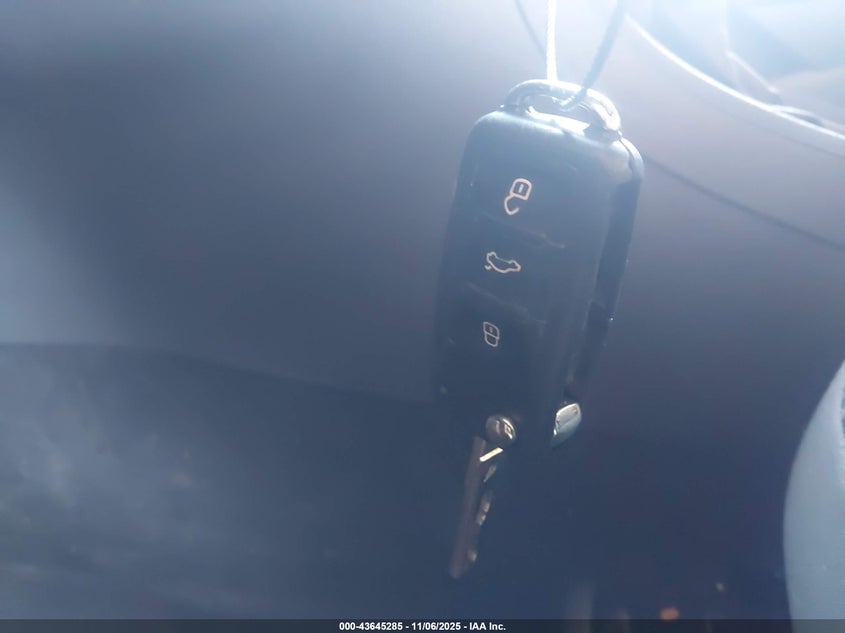 2013 VOLKSWAGEN PASSAT 2.5L S - 1VWAP7A31DC134650