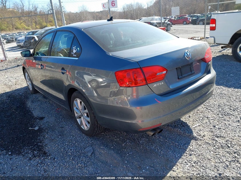 3VWB17AJ7EM392675 2014 VOLKSWAGEN JETTA photo no. 3