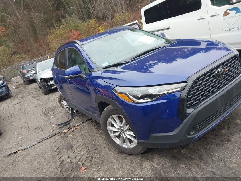 TOYOTA COROLLA CROSS LE