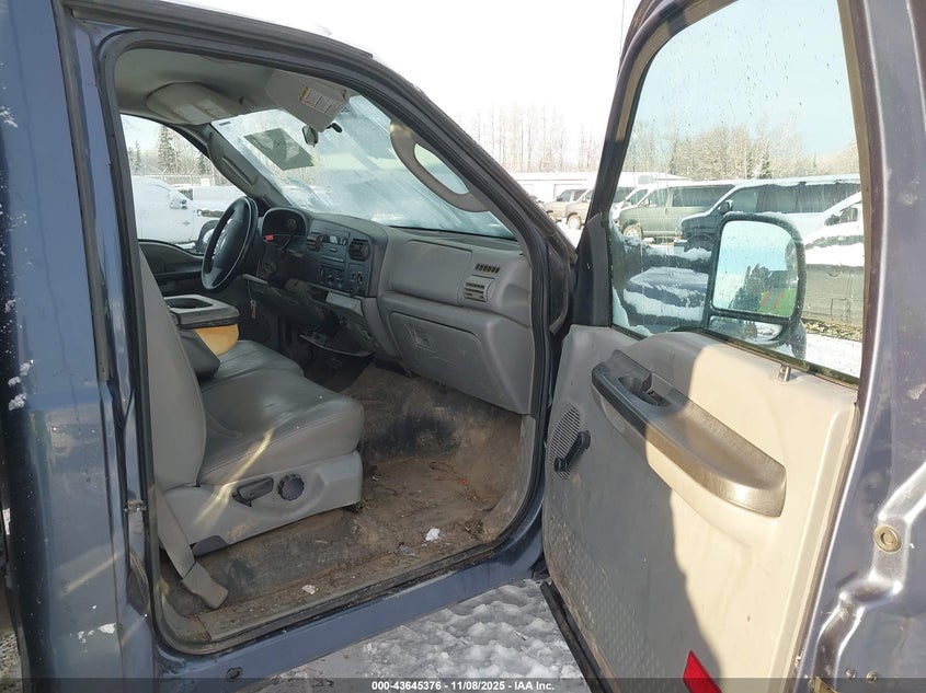 2006 Ford F-550 Chassis Xl/Xlt VIN: 1FDAF56P16EA37716 Lot: 43645376