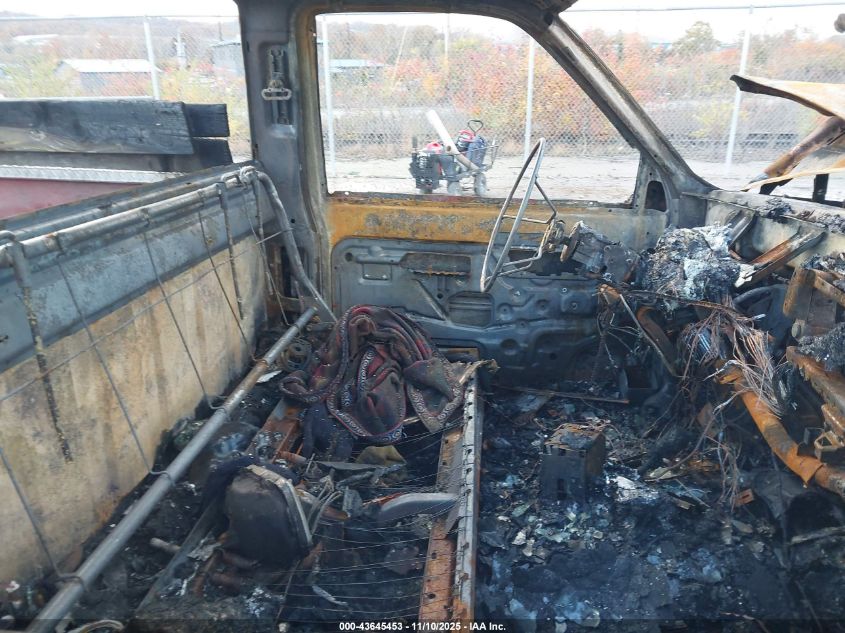 1GTGK24R6WZ505820 1998 GMC SIERRA photo no. 5