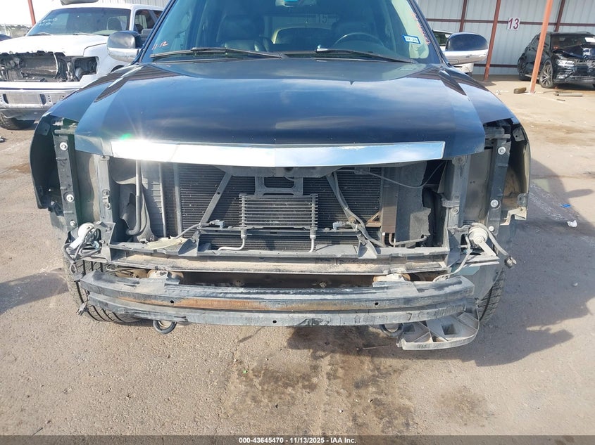 2008 Cadillac Escalade Esv Standard VIN: 1GYFK66838R166261 Lot: 43645470