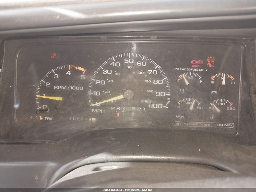 1995 GMC Suburban C2500 VIN: 1GKGC26K3SJ728083 Lot: 43645564