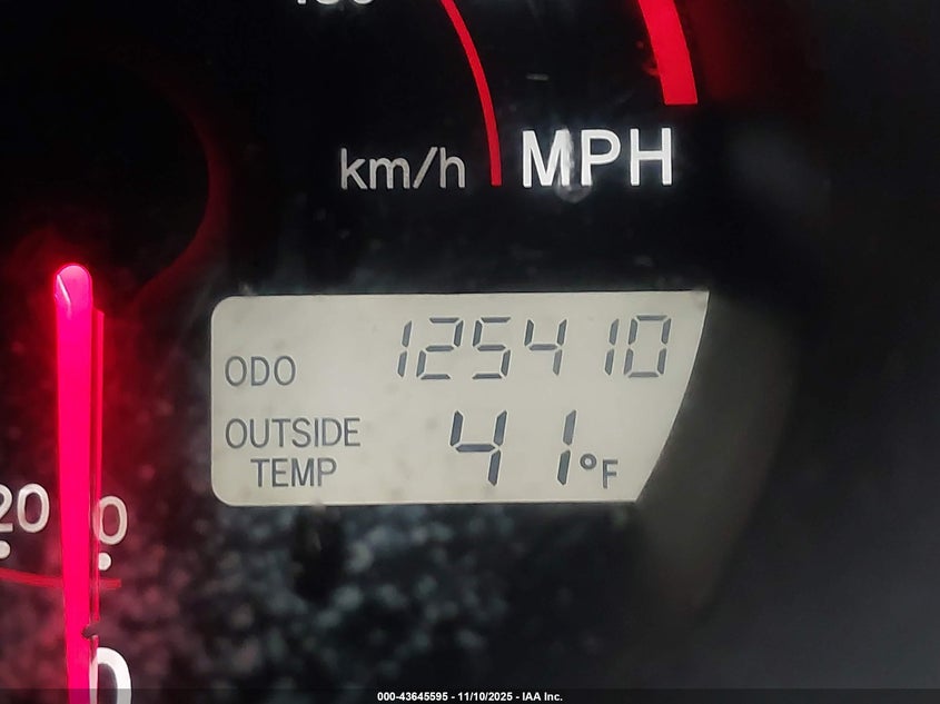 2004 Toyota Matrix Standard VIN: 2T1LR32E14C295781 Lot: 43645595