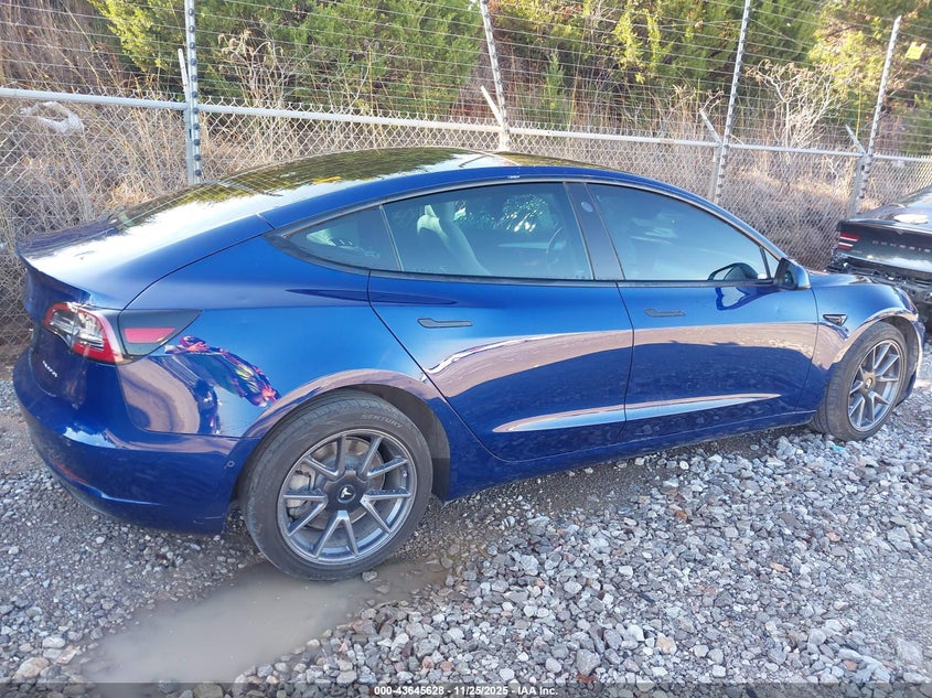 2022 Tesla Model 3 Long Range Dual Motor All-Wheel Drive VIN: 5YJ3E1EB1NF328082 Lot: 43645628