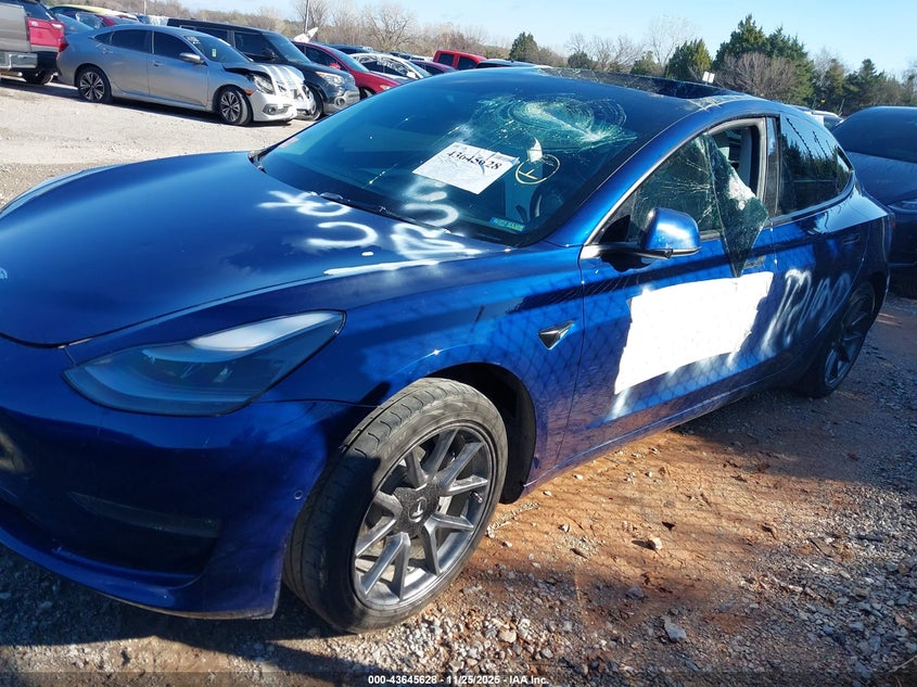 2022 Tesla Model 3 Long Range Dual Motor All-Wheel Drive VIN: 5YJ3E1EB1NF328082 Lot: 43645628