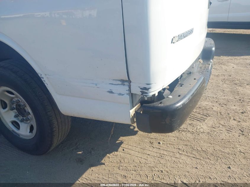 2018 Chevrolet Express 2500 Work Van VIN: 1GCWGBFG4J1343766 Lot: 43645680