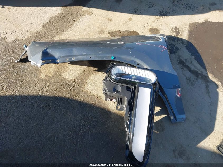 2022 Rivian R1S Launch Edition VIN: 7PDSGABL3NN002278 Lot: 43645700