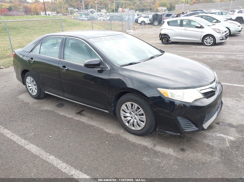 TOYOTA CAMRY LE