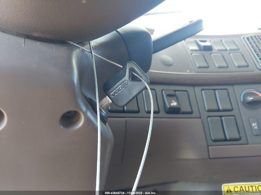 2012 Volvo Vhd VIN: 4V5KC9EG4CN560119 Lot: 43645734