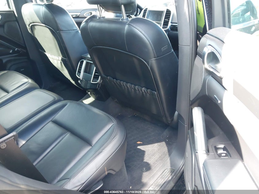 2012 Porsche Cayenne S VIN: WP1AB2A21CLA44729 Lot: 43645763