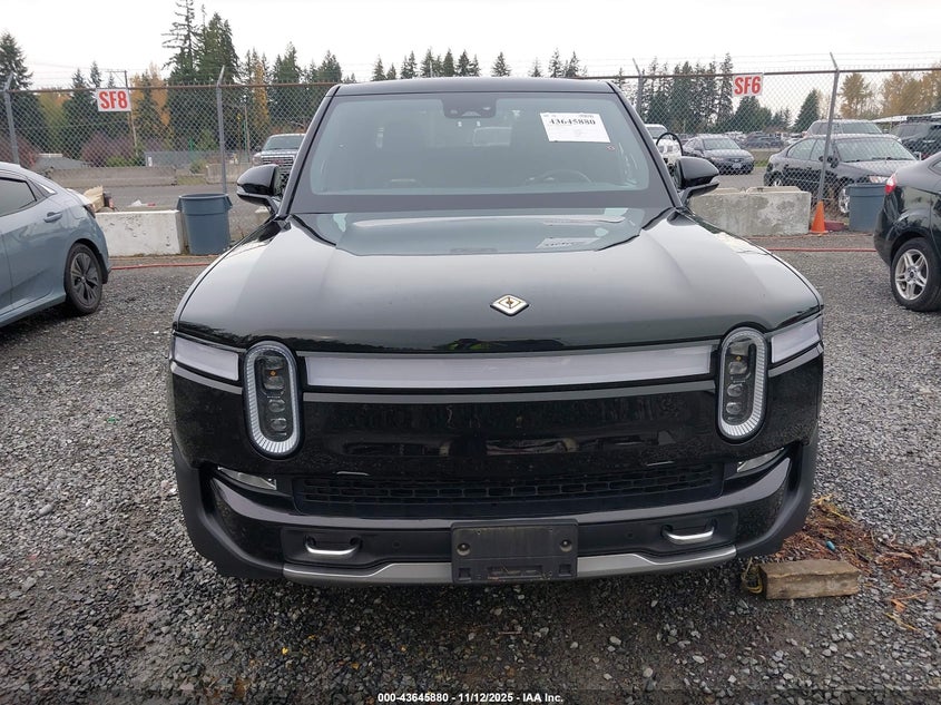 2023 Rivian R1T Adventure Quad Motor Large Pack VIN: 7FCTGAAA3PN017789 Lot: 43645880
