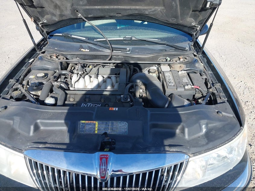 2002 Lincoln Continental VIN: 1LNHM97V12Y614570 Lot: 43646058