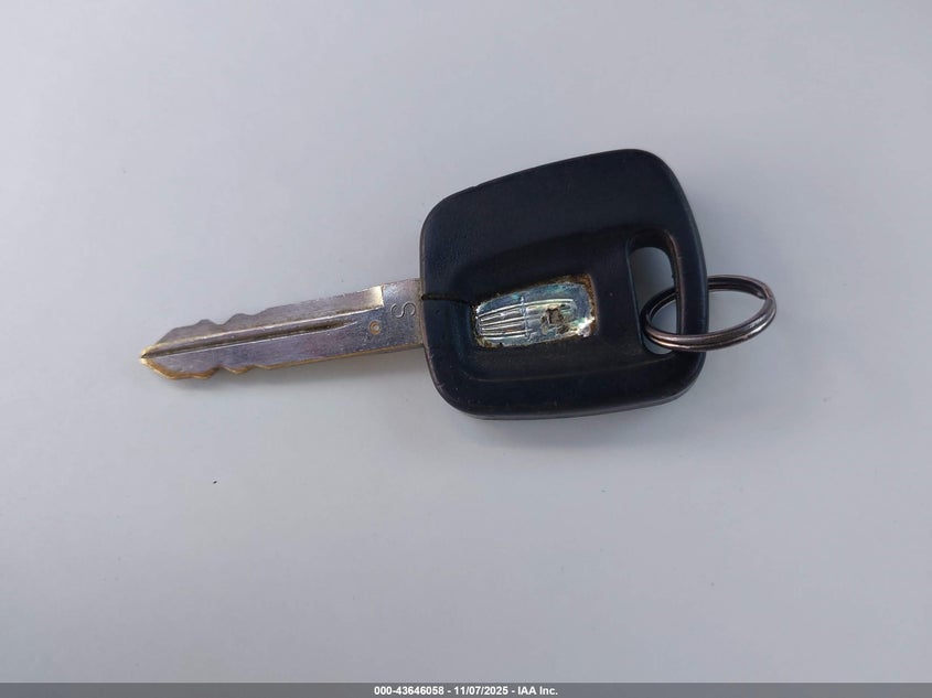 2002 Lincoln Continental VIN: 1LNHM97V12Y614570 Lot: 43646058