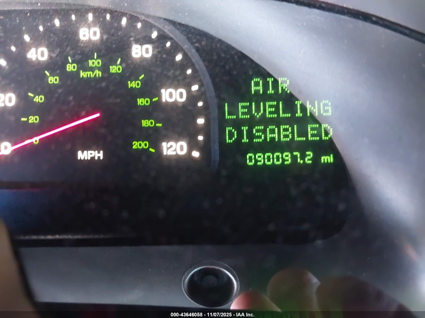 2002 Lincoln Continental VIN: 1LNHM97V12Y614570 Lot: 43646058