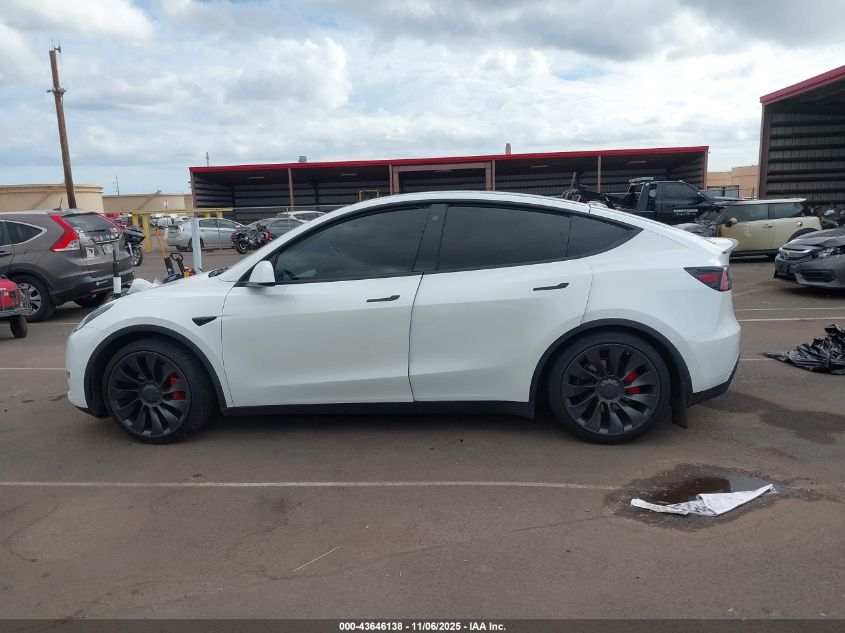 2022 Tesla Model Y Performance Dual Motor All-Wheel Drive VIN: 7SAYGDEF9NF462295 Lot: 43646138