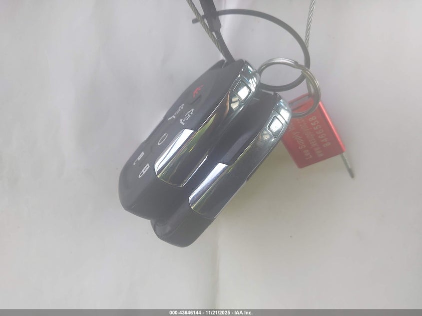 2019 GMC Yukon Xl Slt VIN: 1GKS2GKC5KR109060 Lot: 43646144