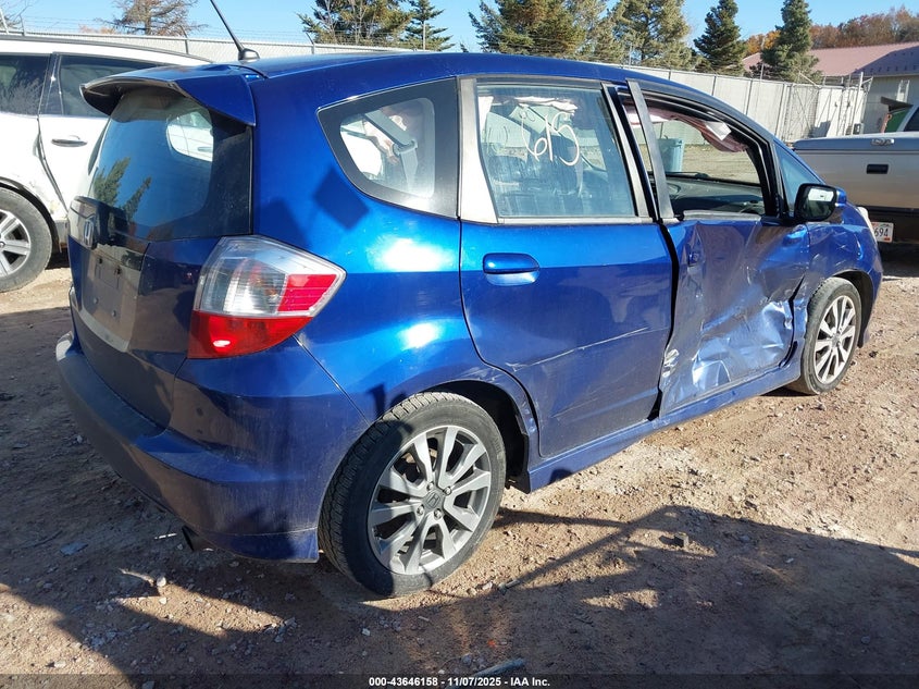 2013 HONDA FIT SPORT - JHMGE8H55DC068179