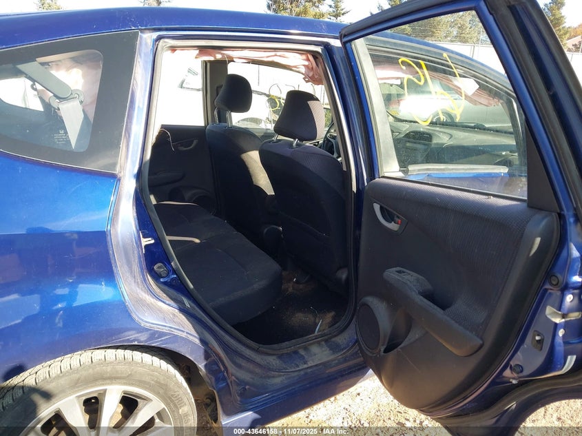 2013 HONDA FIT SPORT - JHMGE8H55DC068179