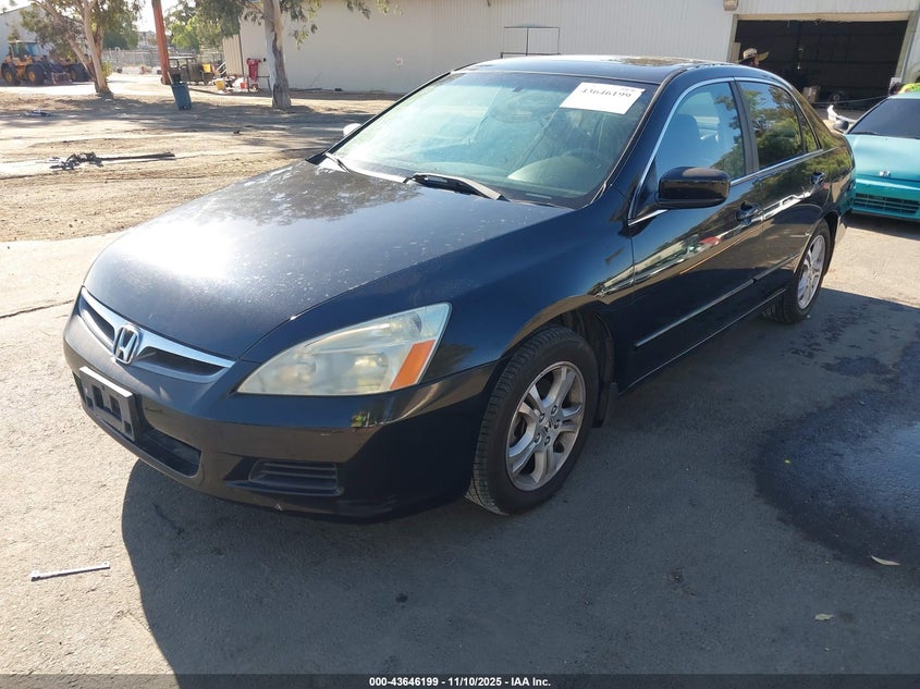 1HGCM56827A003967 2007 HONDA ACCORD photo no. 2