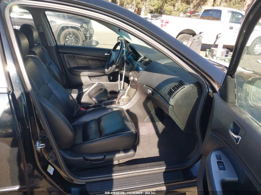 1HGCM56827A003967 2007 HONDA ACCORD photo no. 5