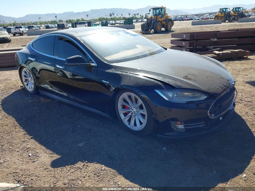 2015 TESLA MODEL S 85D/P85D - 5YJSA1H43FF082531