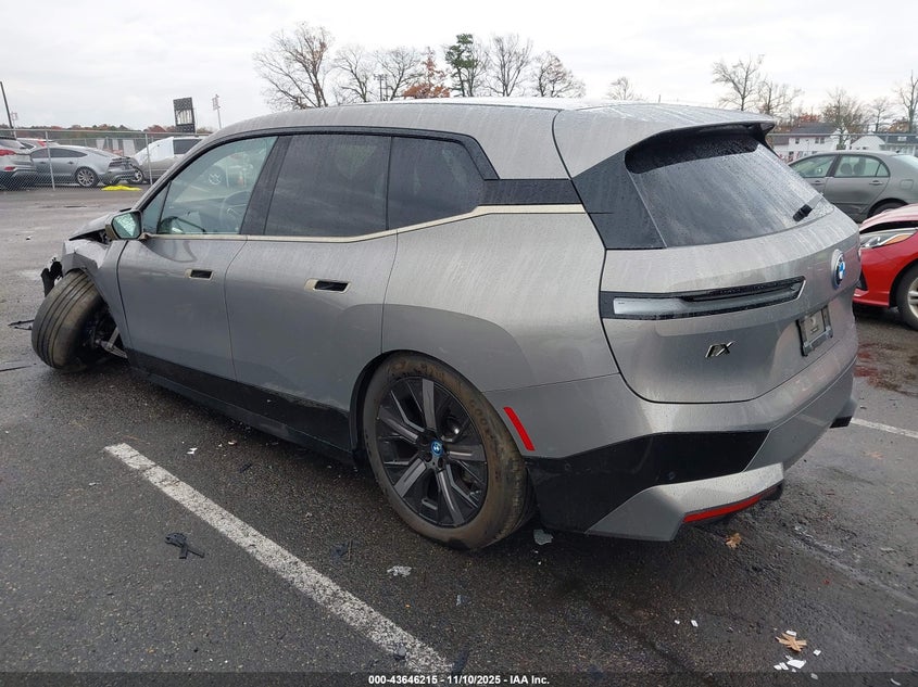 Vin: wb533cf03rcp66728, lot: 44141414, bmw ix m60 20243