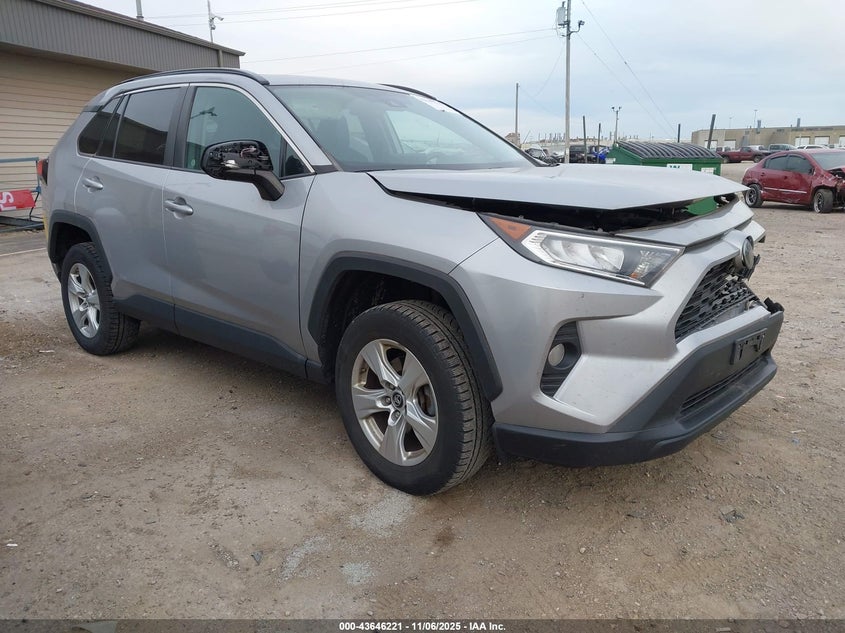 TOYOTA RAV4 XLE