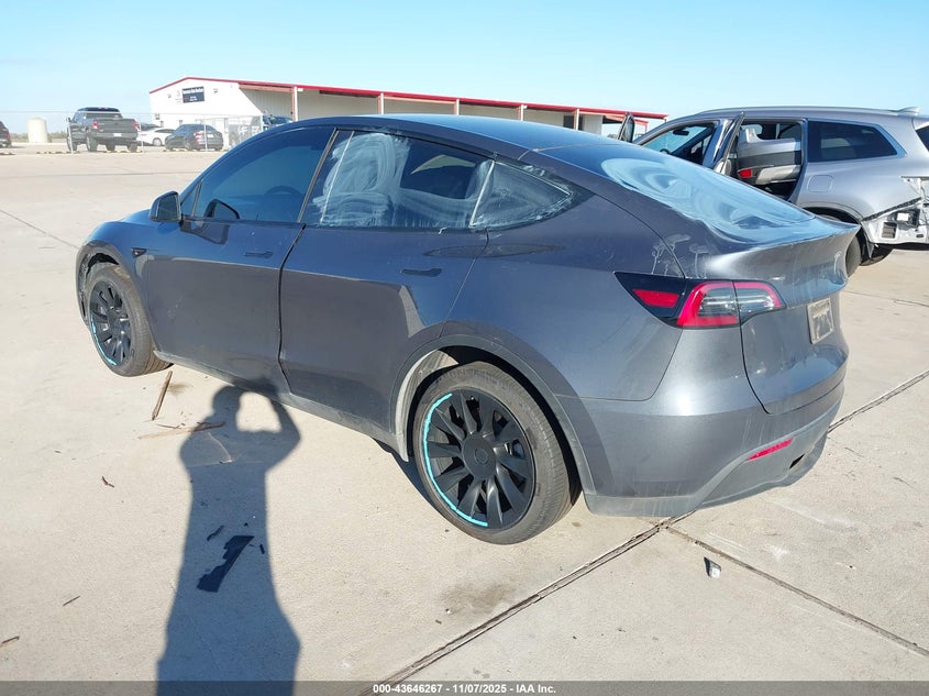 2023 TESLA MODEL Y U   U(VIN: 7SAYGDEEXPA117249