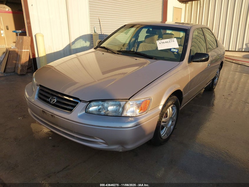 JT2BG22KXY0503151 2000 TOYOTA CAMRY photo no. 2