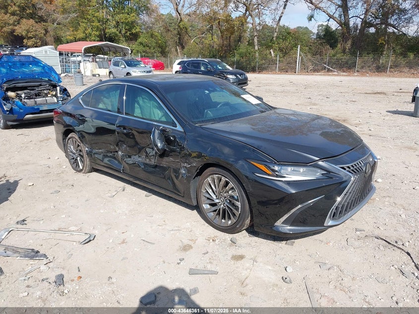 LEXUS ES 300H ULTRA LUXURY
