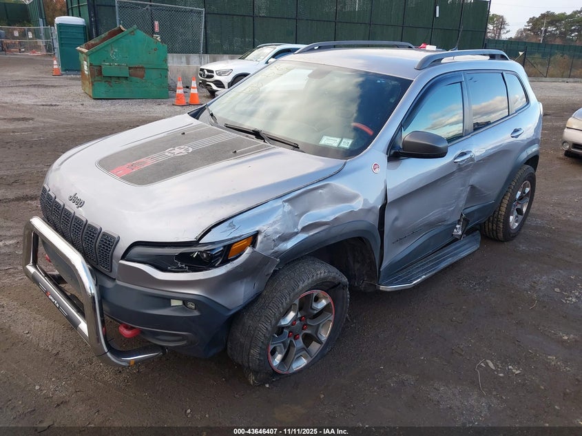 1C4PJMBX3KD298164 2019 JEEP CHEROKEE photo no. 2