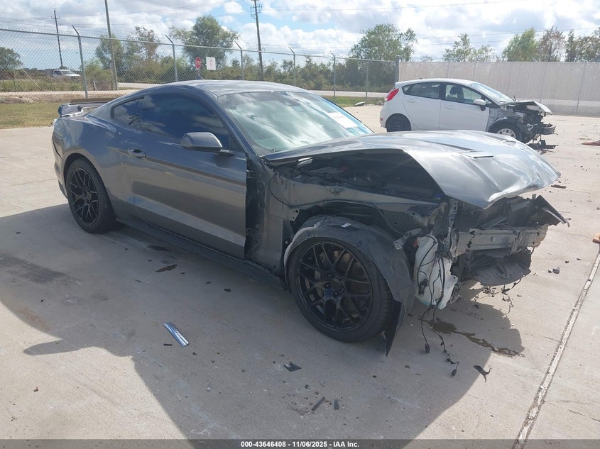 FORD MUSTANG GT PREMIUM FASTBACK